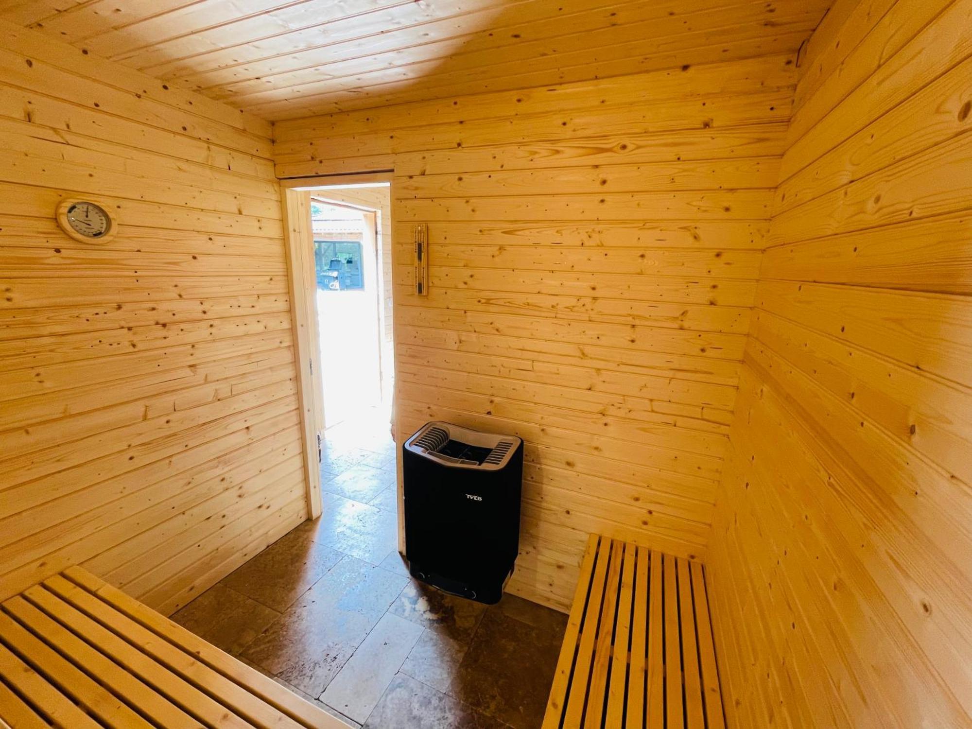 L Estanguet Maison Octogonale En Foret Rion-Des-Landes Exteriör bild